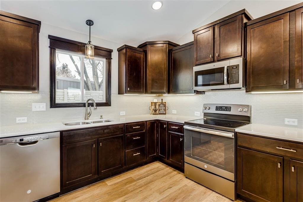 For Sale: 320 N Warren Ave Unit 401, Rose Hill KS